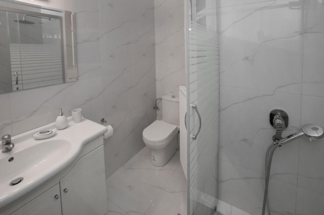 Upscale Luxury Athens Renovated Dream Home In One Of The Most Favorable Locations By National Gardens, Zoo & Hellenic Parliament In Syntagma And Stylish Exquisite Kolonaki Neighborhood Exterior photo